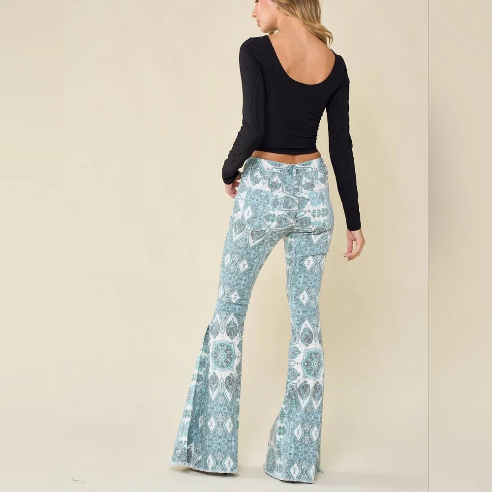 NWT BLUE  WESTERN PAISLEY PRINT FLARE JEANS - Picture 7 of 7